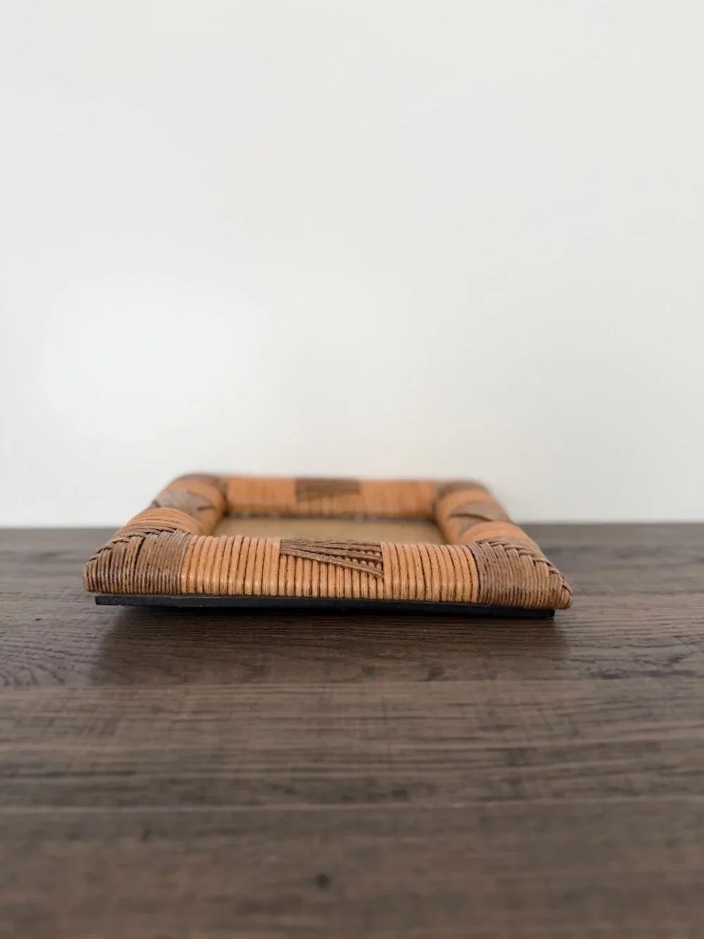 Vtg Woven Rattan Wicker Picture Frame 4 x 6 Boho Coastal Tropical Photo Frame‎